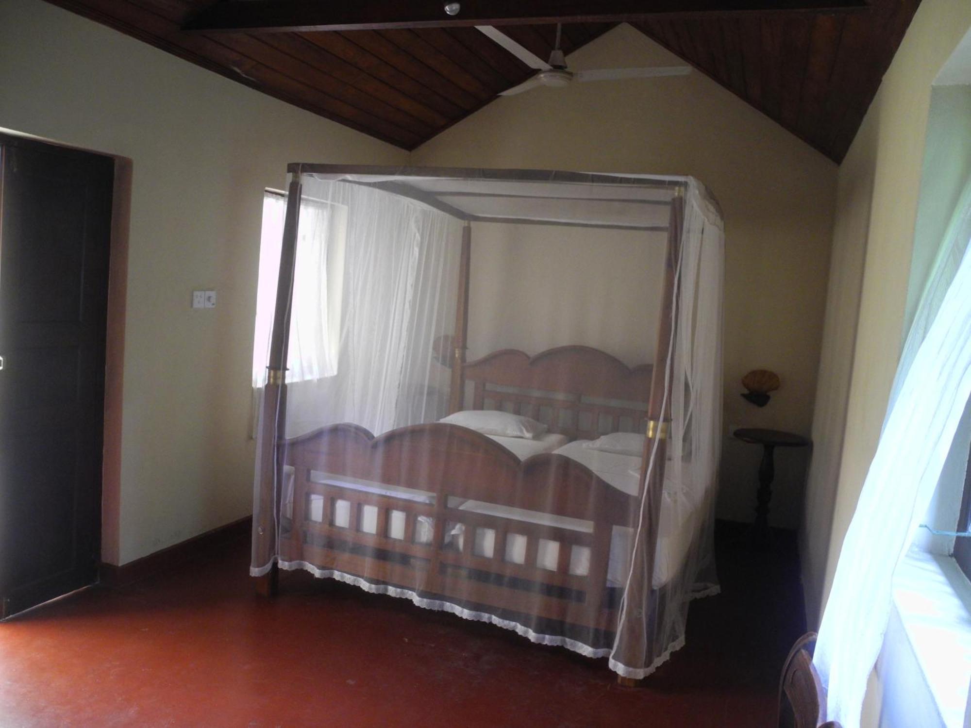 Top Of The Hill Guesthouse Weligama Exteriör bild