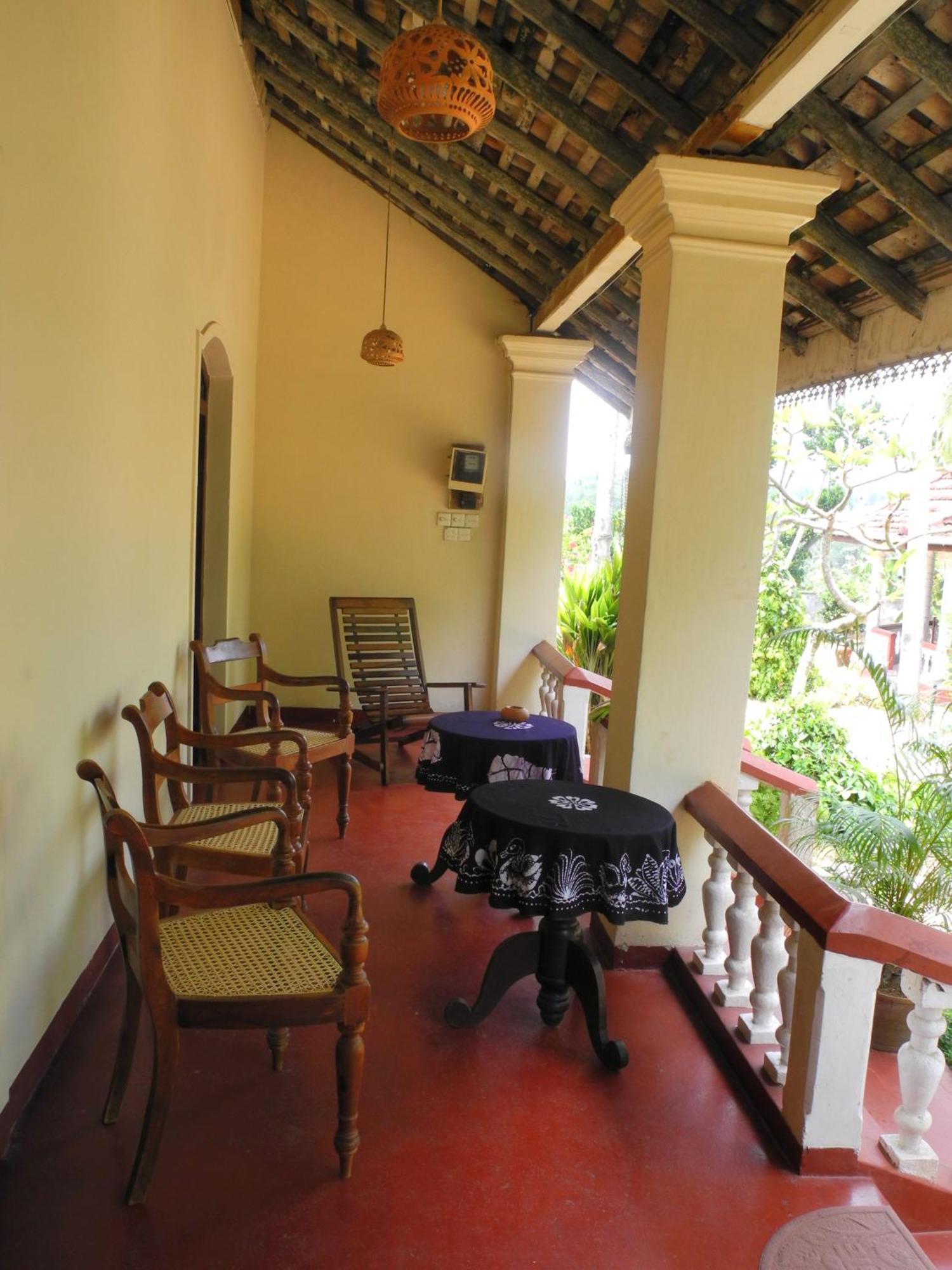 Top Of The Hill Guesthouse Weligama Exteriör bild