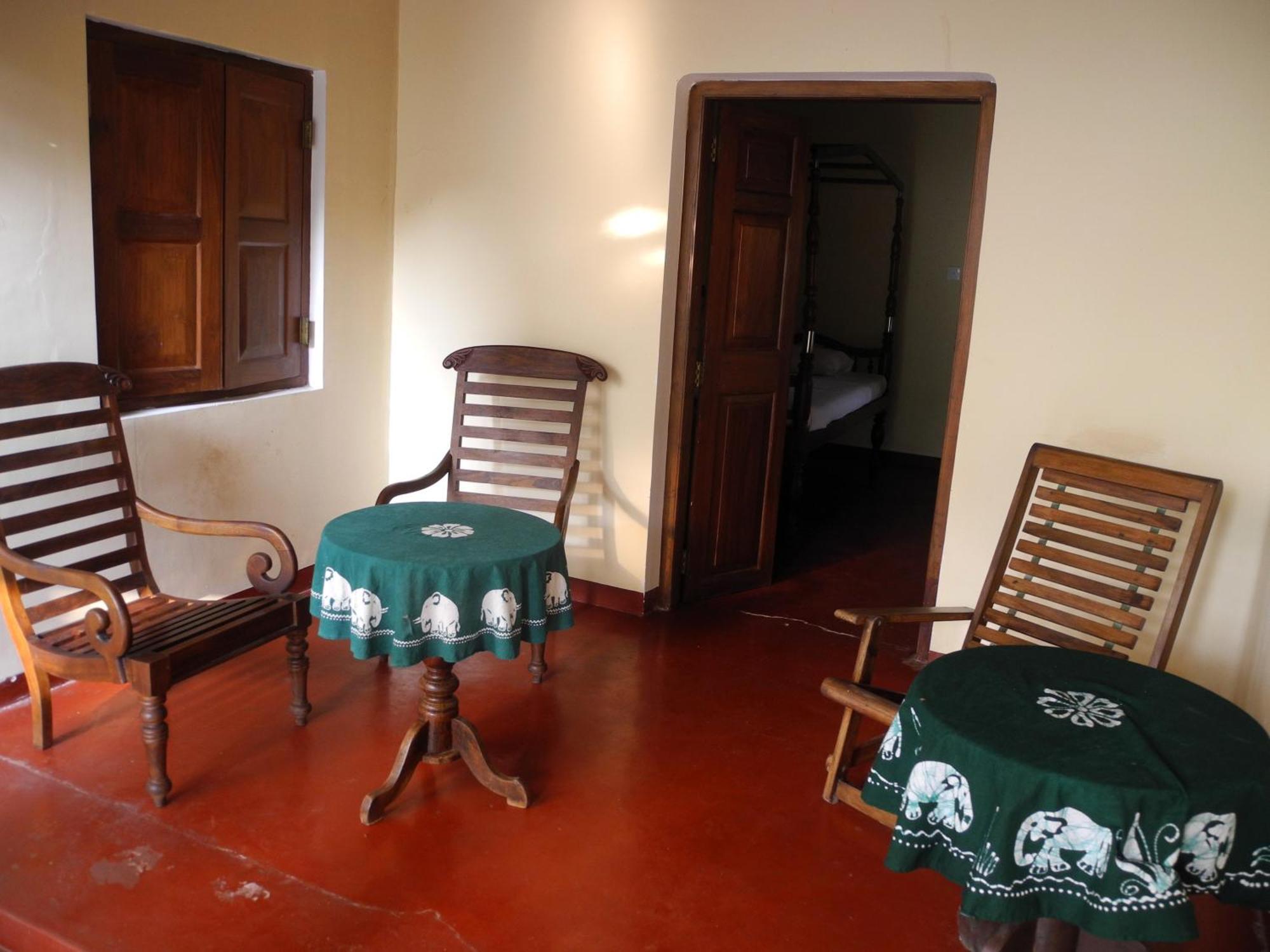 Top Of The Hill Guesthouse Weligama Exteriör bild