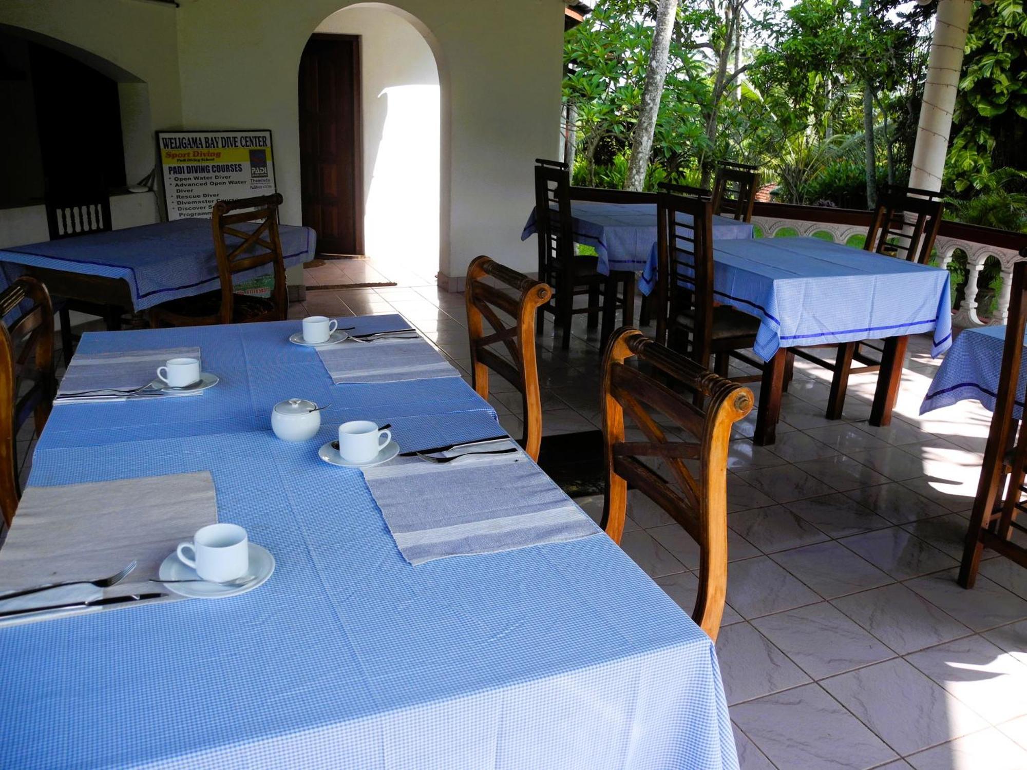 Top Of The Hill Guesthouse Weligama Exteriör bild