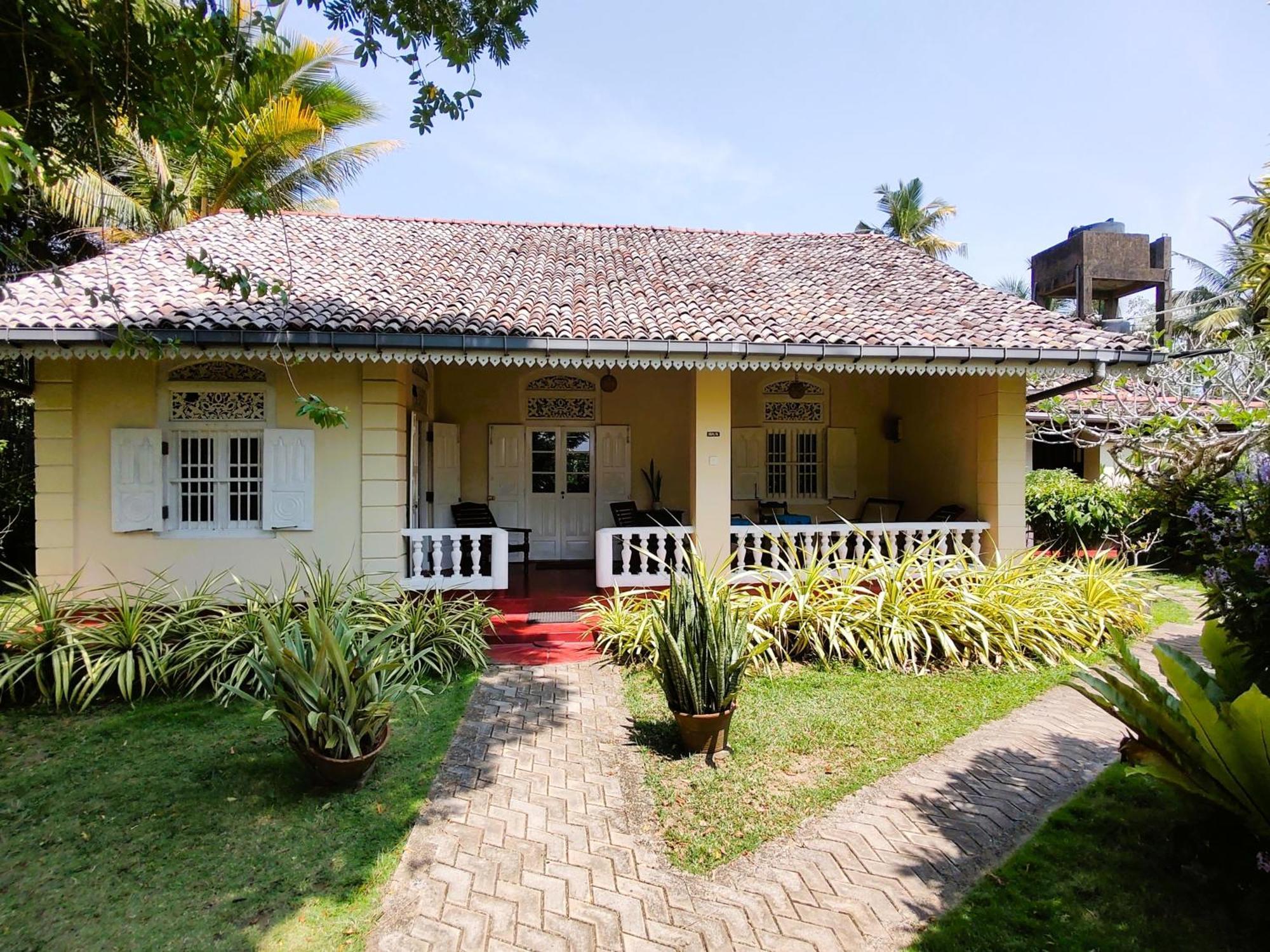 Top Of The Hill Guesthouse Weligama Exteriör bild