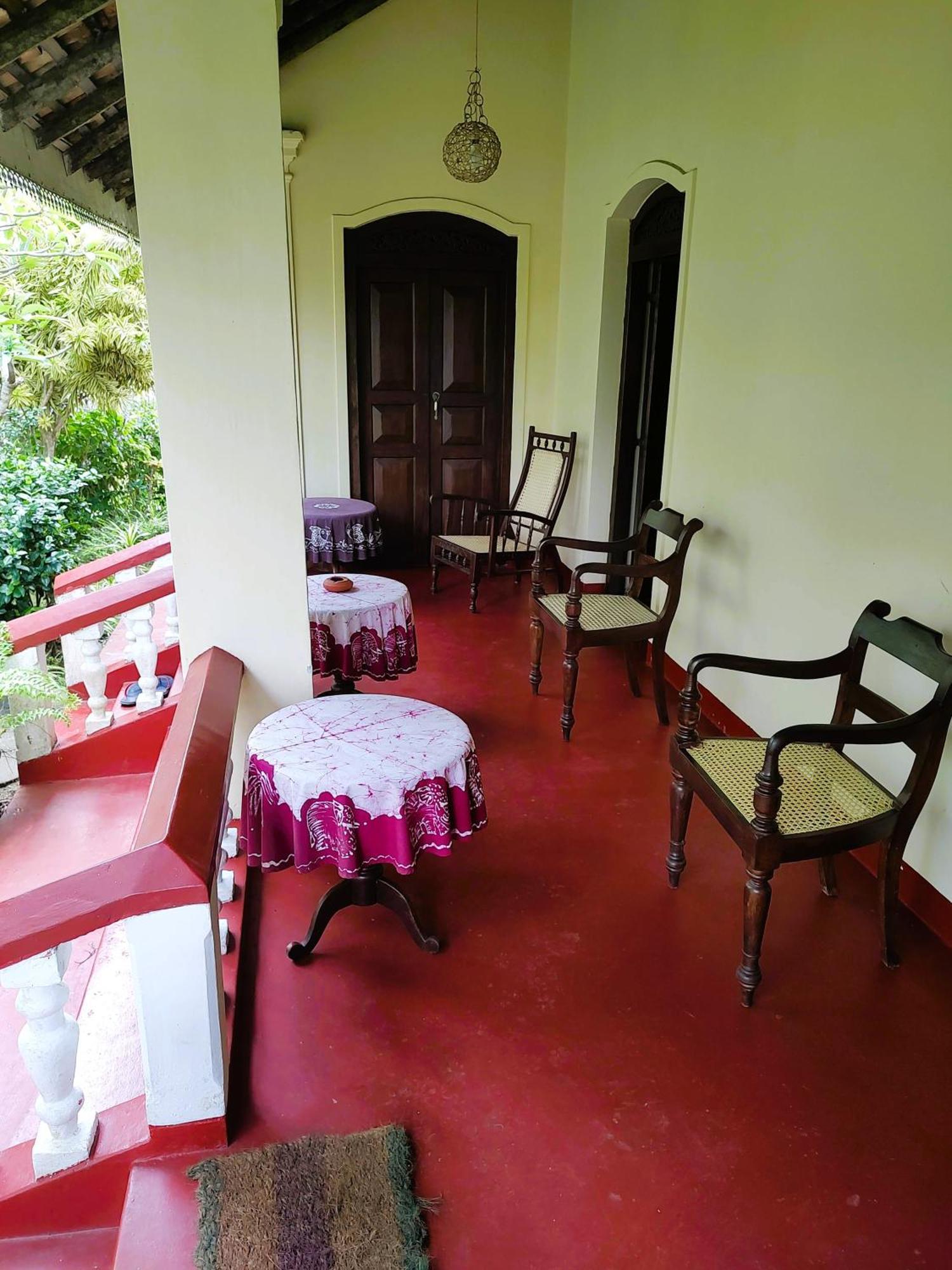 Top Of The Hill Guesthouse Weligama Exteriör bild
