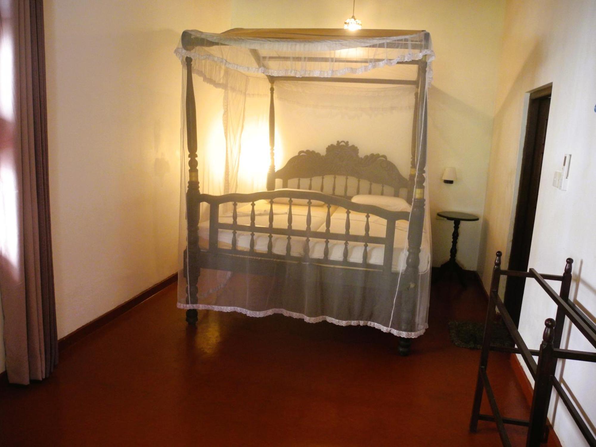Top Of The Hill Guesthouse Weligama Exteriör bild