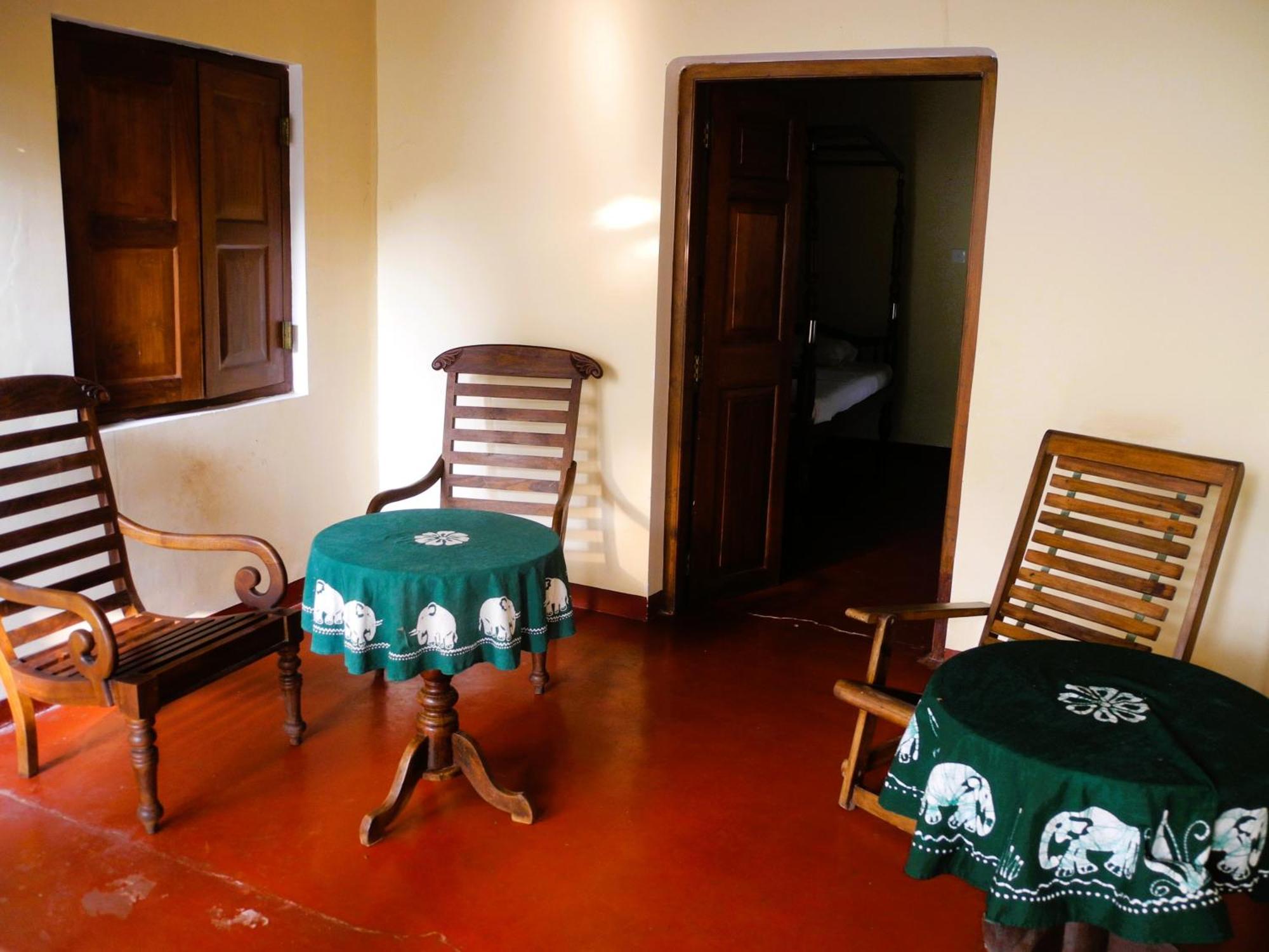 Top Of The Hill Guesthouse Weligama Rum bild