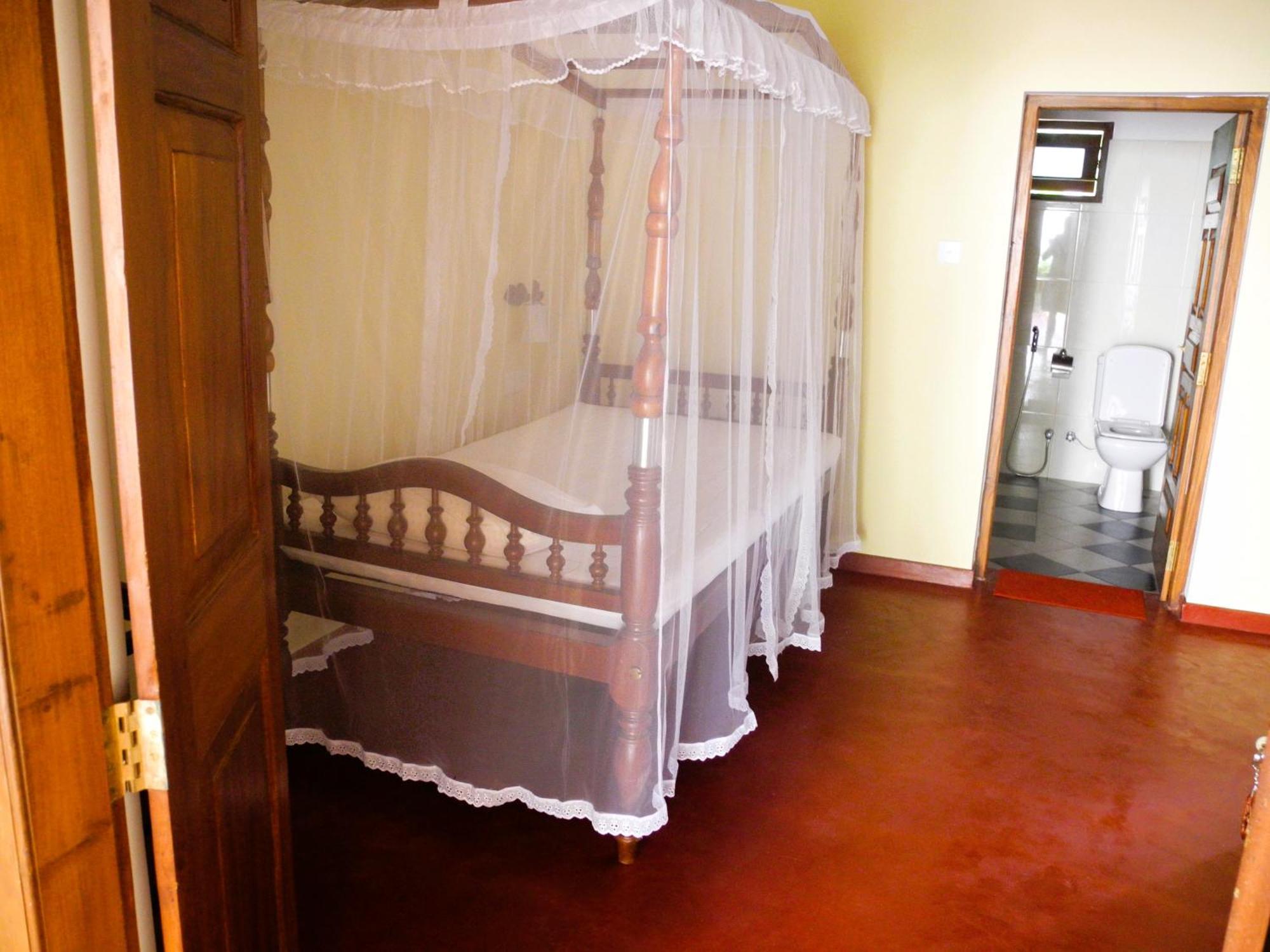 Top Of The Hill Guesthouse Weligama Exteriör bild