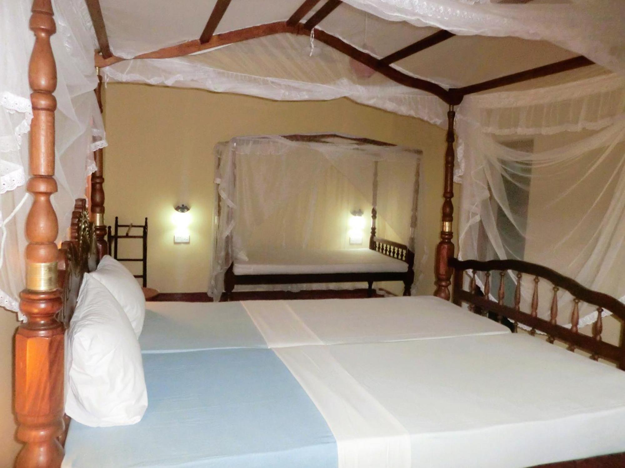 Top Of The Hill Guesthouse Weligama Exteriör bild