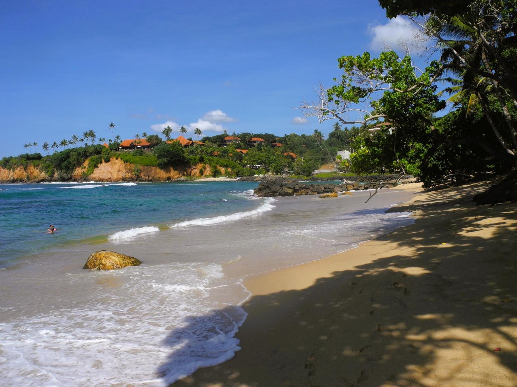 Top Of The Hill Guesthouse Weligama Exteriör bild
